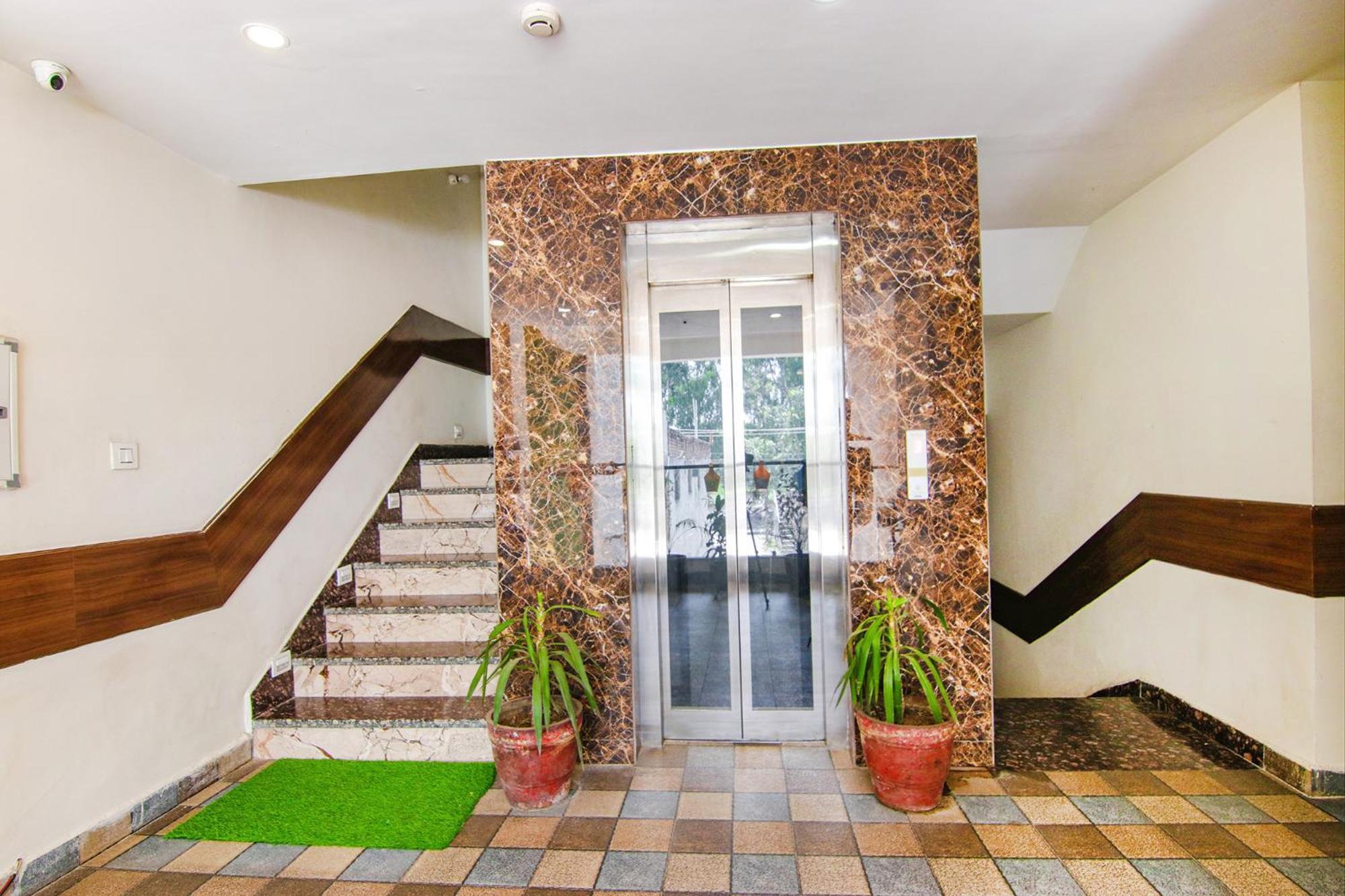 Fabhotel Lime Wood Mohali 外观 照片